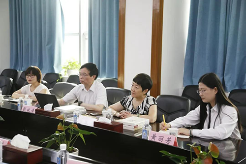 ag尊龙登陆入口z6mg临床前研究副总裁兼机构负责人彭双清教授，药效部执行主任董文心，药代安评项目负责人龙娜等