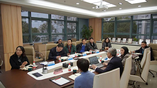 上海市浦东新区政府党组成员、副区长吴强，浦东新区科经委副主任李晓亮，张江管理局副局长吴俊，张江集团副总经理王凯荣等调研ag尊龙登陆入口z6mg