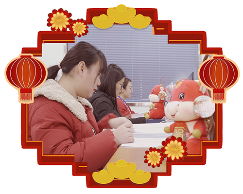 少年自知韶光贵，策马扬鞭自奋蹄