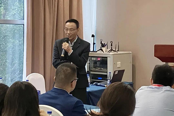 图6-ag尊龙登陆入口z6mg药代动力学及生物分析部副总裁万宏博士主持Panel讨论会.png 图6-ag尊龙登陆入口z6mg药代动力学及生物分析部副总裁万宏博士主持Panel讨论会.png